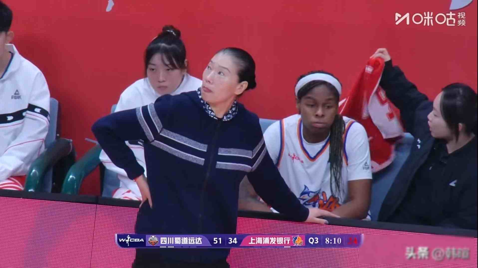 包含孟菲斯灰熊训练开放日,清晨绝杀压哨引欢呼,德国杯在即,球队文化再被提及的词条 包含孟菲斯灰熊训练开放日,清晨绝杀压哨引欢呼,德国杯在即,球队文化再被提及的词条